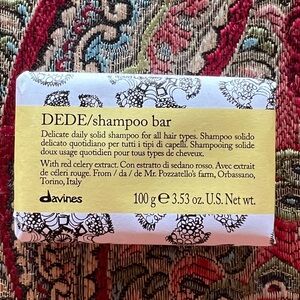 Davines DEDE shampoo bar
